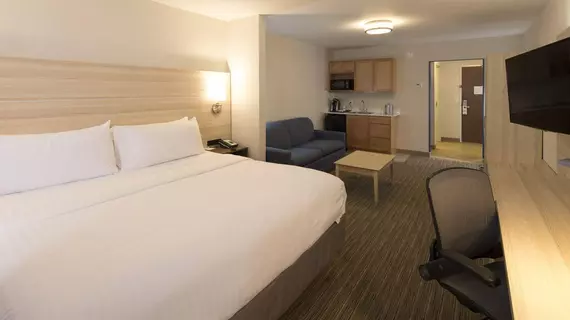 Holiday Inn Express and Suites La Porte | Indiana - La Porte