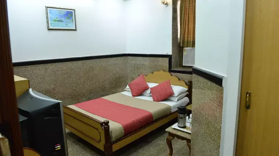 Hotel Royal Castle | Maharaştra - Raigad - Bombay (ve civarı) - Bombay