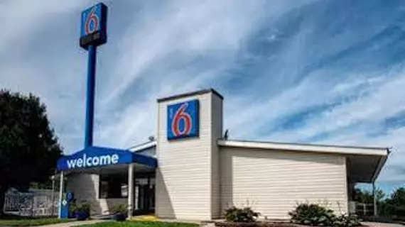 Motel 6 Charleston West - Cross Lanes | Batı Virginia - Charleston (ve civarı) - Cross Lanes