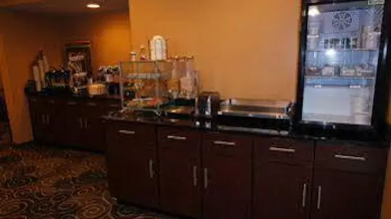 Cobblestone Inn & Suites Harper | Kansas - Harper