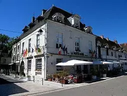 Hotel Le Puits Dore | Centre - Loire Vadisi - Indre-et-Loire (bölge) - Richelieu