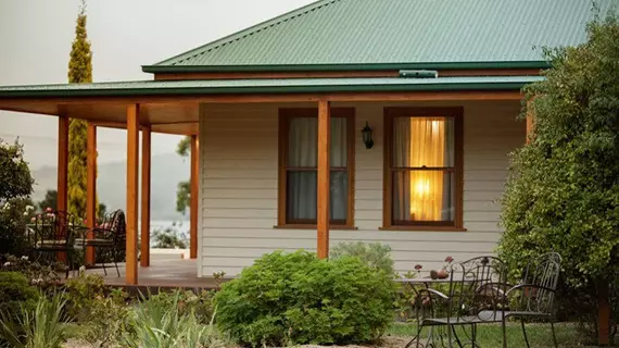 Ambience on Huon Bed and Breakfast | Tazmanya - Wattle Grove