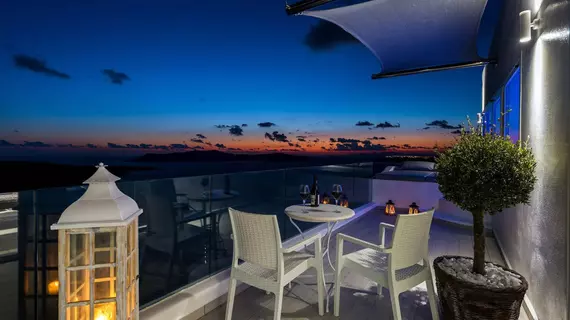 Fira Deep Blue Suite | Ege Adaları - Santorini