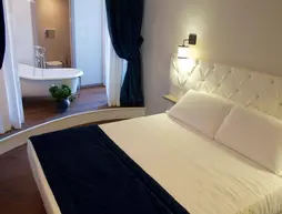 Piazza Farnese Luxury Suites | Lazio - Roma (ve civarı) - Roma Kent Merkezi - Navona