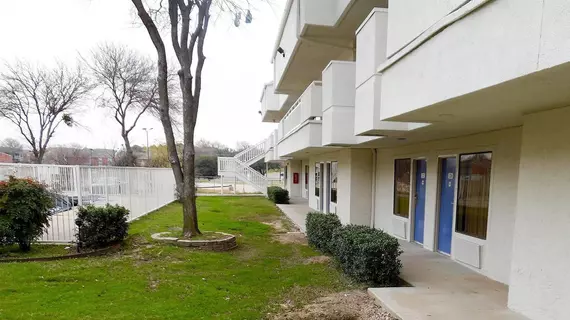 Motel 6 Dallas Irving Dfw Airport East | Teksas - Dallas (ve civarı) - Irving