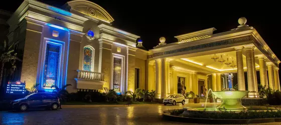 The Grand Bhagwati Palace | Madya Pradeş - Indore