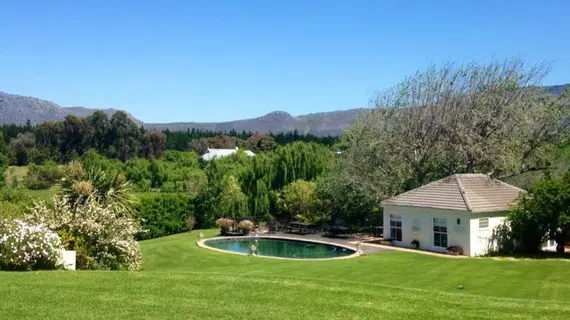 Majini Guest House | Western Cape (il) - West Coast DC - Drakenstein - Cape Town (ve civarı) - Cape Town