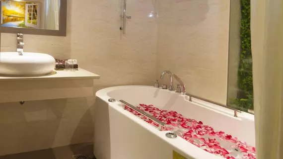 Sun Flower Luxury Hotel | Binh Duong (vilayet) - Ho Şi Min Şehri (ve civarı) - Ho Chi Minh City - Quận 1 - Japon Mahallesi