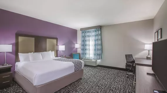 La Quinta Inn and Suites Lake Charles Westlake | Louisiana - Lake Charles (ve civarı) - Westlake