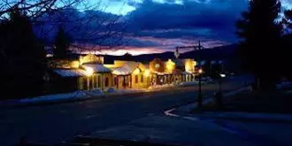 Laguna Vista Lodge, Historic Restaurant and Saloon