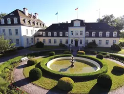 Schloss Groß Plasten | Mecklenburg - Batı Pomerania - Mecklenburger Seenplatte - Groß Plasten