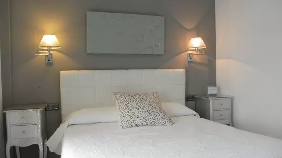 Apartamentos Abril | Andalucia - Malaga İli - La Axarquía - Nerja - Nerja Kent Merkezi