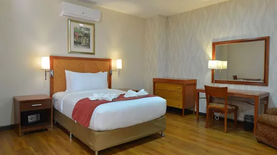 Royal Suites Condotel | Aklan - Kalibo