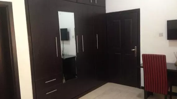 King Serve Guesthouse | Lagos (ve civarı) - Lekki - Lekki Kademe 1