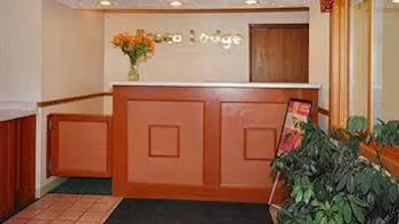 Econo Lodge Traverse City | Michigan - Leelandau County - Traverse City (ve civarı) - Traverse City