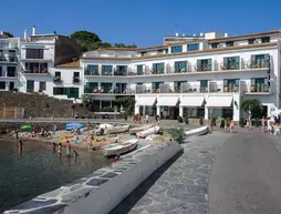 Hotel Playa Sol | Katalonya - Girona İli - Alt Empordà - Cadaques - Portlligat