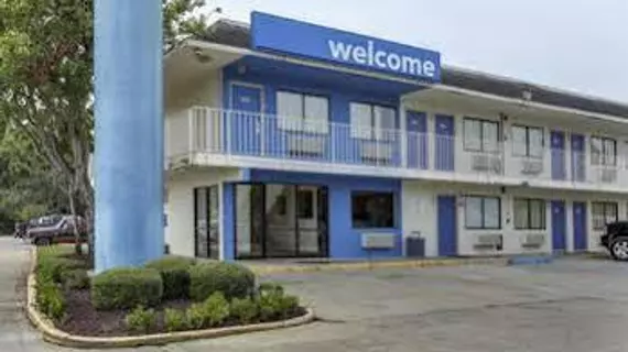 Motel 6 Baton Rouge - Port Allen | Louisiana - Baton Rouge (ve civarı) - Port Allen