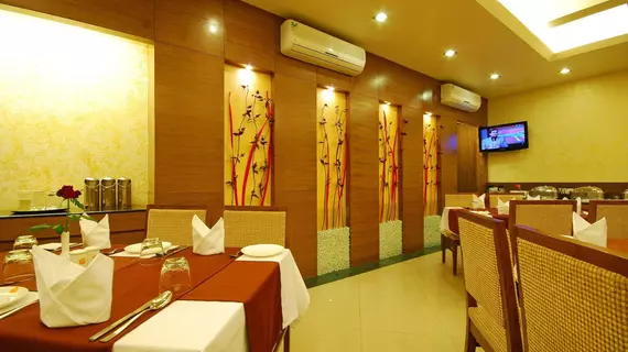 Phoenix Hotel | Maharaştra - Pune Bölgesi - Pune