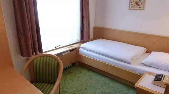 Hotel Wurms | Kuzey Ren-Westfalia - Düsseldorf (ve civarı) - Düsseldorf - Friedrichstadt