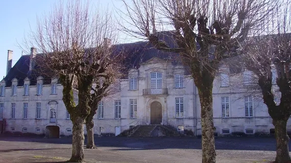 Abbaye Royale | Nouvelle-Aquitaine - Charente-Maritime (bölge) - Saint-Jean-d'Angely