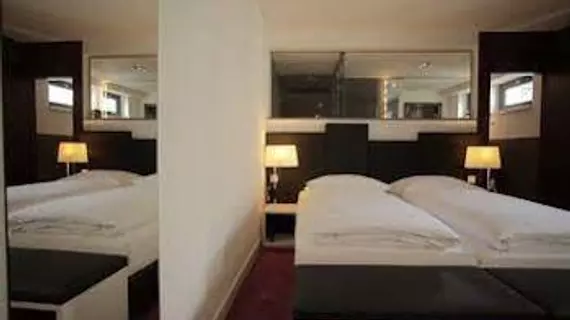 Hotel Bliss | Hessen - Frankfurt (ve civarı) - Frankfurt