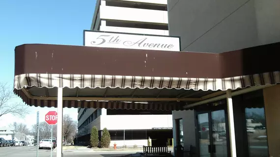 5th Avenue Inn & Suites | Minnesota - Rochester (ve civarı) - Rochester