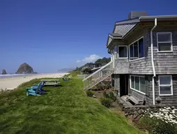 Sea Sprite at Haystack Rock | Oregon - Oregon Coast - Cannon Beach