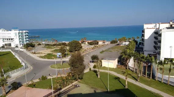 Trizas Hotel Apartments | Larnaka Bölgesi - Protaras