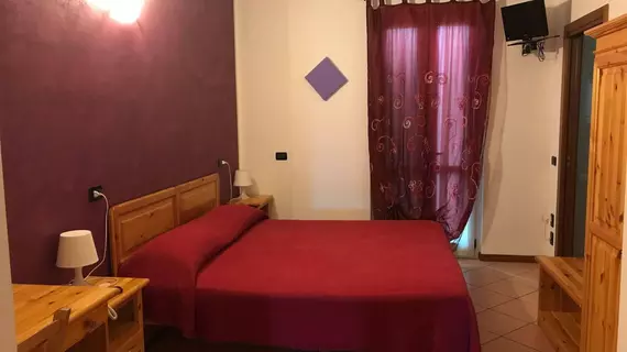 Albergo Quattro Pini | Lombardy - Brescia (il) - Pozzolengo