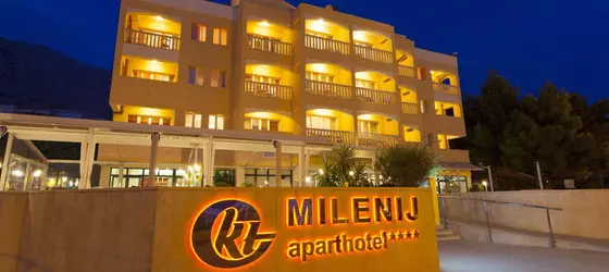 Aparthotel Milenij | Split-Dalmaçya - Baska Voda