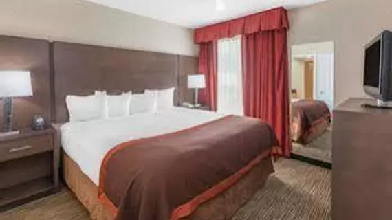 Hawthorn Suites by Wyndham Detroit Warren | Michigan - Detroit (ve civarı) - Warren