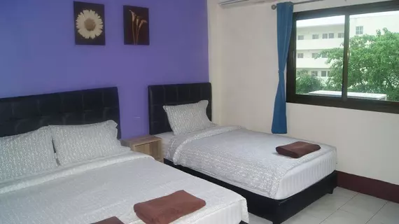 Pineapple Guesthouse | Phuket (ve civarı) - Thalang