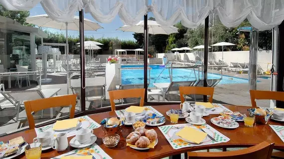 Hotel Pacific | Rimini (vilayet) - Cattolica