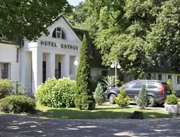 Hotel Ostrov | Orta Bohemya (bölge) - Nymburk