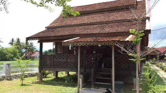 Tanabendang Banglos | Kedah - Langkawi