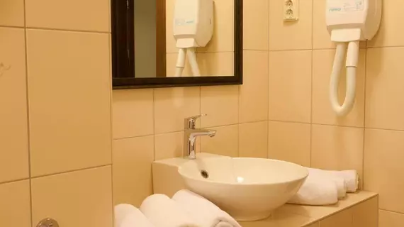 AirInn Vilnius Hotel | Vilnius (ve civarı) - Vilnius