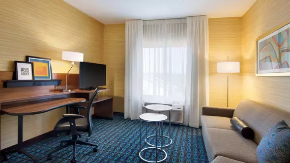 Fairfield Inn and Suites Lancaster East at The Outlets | Pensilvanya - Lancaster (ve civarı) - Lancaster