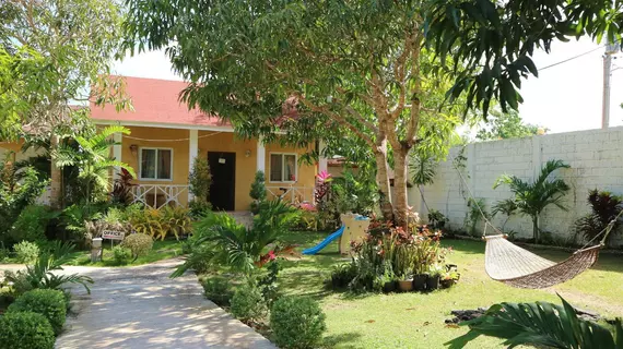 Celvis Vacation Cottages | Bohol - Panglao