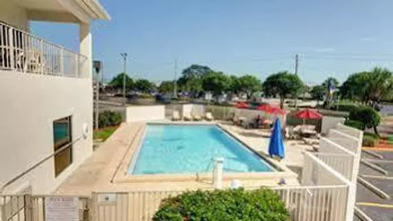 Motel 6 Destin | Florida - Fort Walton Beach - Destin (ve civarı) - Destin