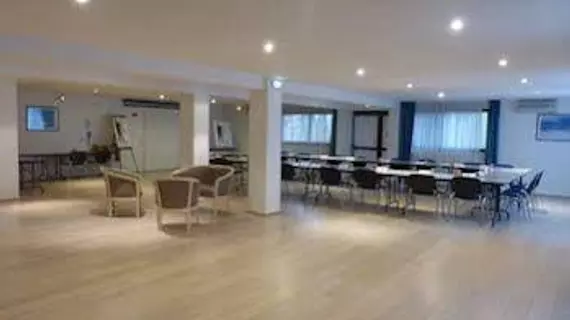 ibis Styles Bordeaux Sud | Nouvelle-Aquitaine - Gironde (bölge) - Bordeaux (ve civarı) - Villenave-d'Ornon