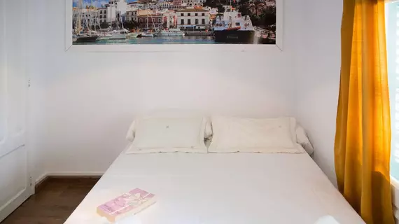 NWT Hostel Ibiza | Balearic Adaları - İbiza Adası - Sant Antoni de Portmany