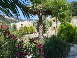 Akros Oreon Green Small Hotel