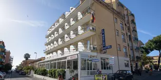 Hotel La Marina