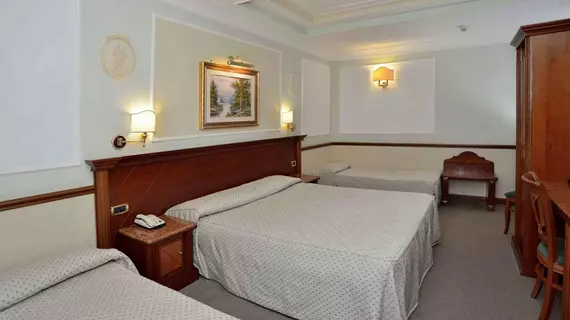 Hotel Hiberia | Lazio - Roma (ve civarı) - Roma Kent Merkezi - Monti