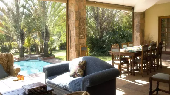 Thatch and Thorn Guest House | Gauteng - City of Tshwane - Johannesburg (ve civarı) - Midrand