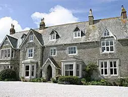 Molesworth Manor