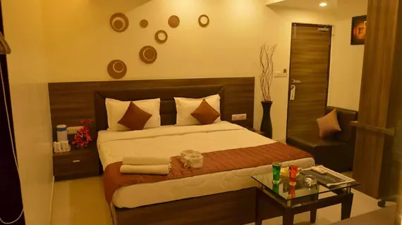 Hotel Ashish | Gujarat - Ahmedabad Bölgesi - Ahmedabad - Ahmedabad Kent Merkezi