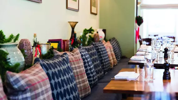 The Lion at Settle- a Thwaites Inn of Character | Kuzey Yorkshire (kontluk) - Settle - Giggleswick