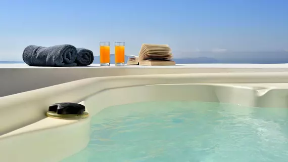 Exclusive Plan Private Suites | Ege Adaları - Santorini