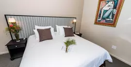 Le Petit Chateau Guest House | Western Cape (il) - West Coast DC - Drakenstein - Cape Town (ve civarı) - Cape Town - Durbanville